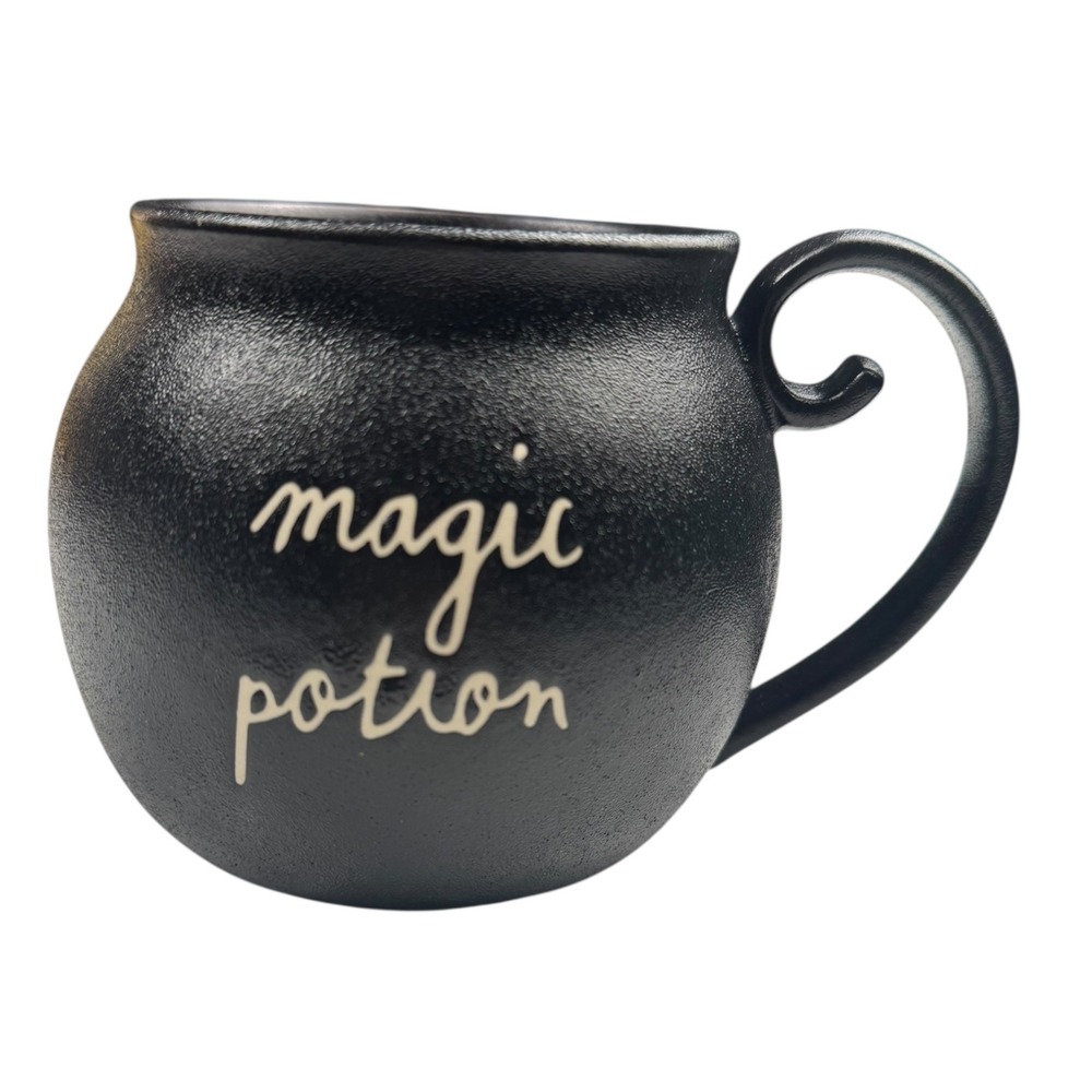 Rae Dunn Artisan Collection Magic Potion Cauldron Mug‎ Halloween Decor
MUGS